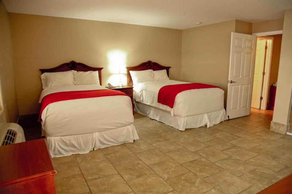 Lake Grassy Inn & Suites Lake Placid Room photo